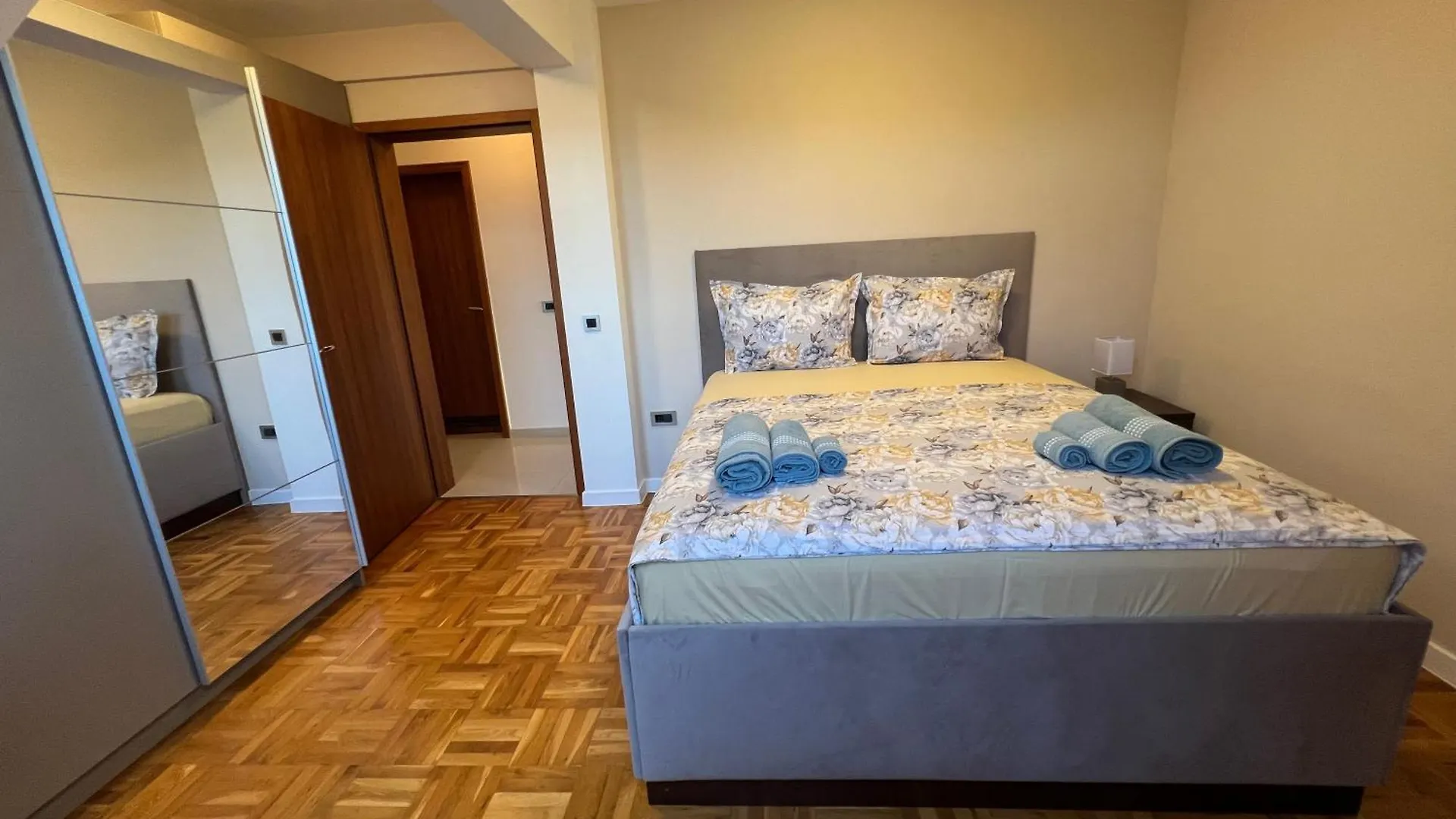 Roman Thermae Heritage Penthouse With Garage Varna Apartment